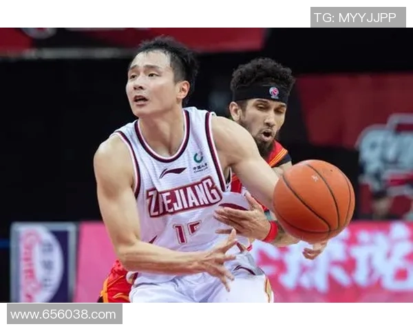 深圳篮球队在篮球团队协作排行榜中荣登第八名展现出色团队精神与实力 深圳篮球队在篮球团队协作排行榜中荣登第八名展现出色团队精神与实力